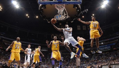 开云平台-巴黎圣日耳曼备战NBA连夜调整名单，哈登五场暴走令防守悍将目瞪口呆